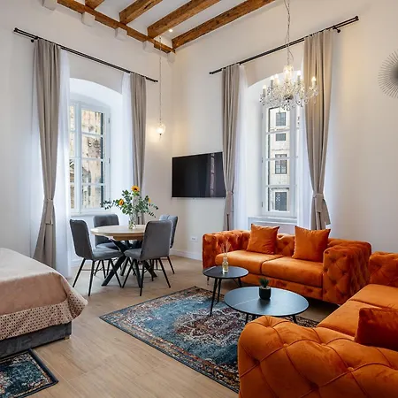 Piano Nobile Apartment